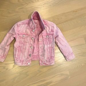 Gap kids xs pink denim jacket. Classic!